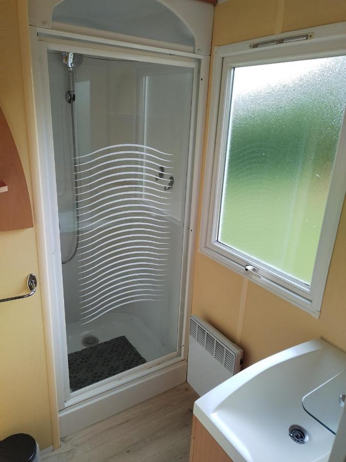 Mobil-Home Coin De Paradis En Cote D'Opale Sur Terrain Prive Et Sa Caravane Hermelinghen Luaran gambar